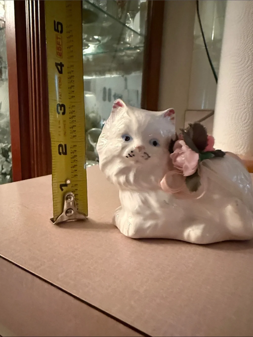 1990 Vintage Persian Cat with Pink Floral Accent